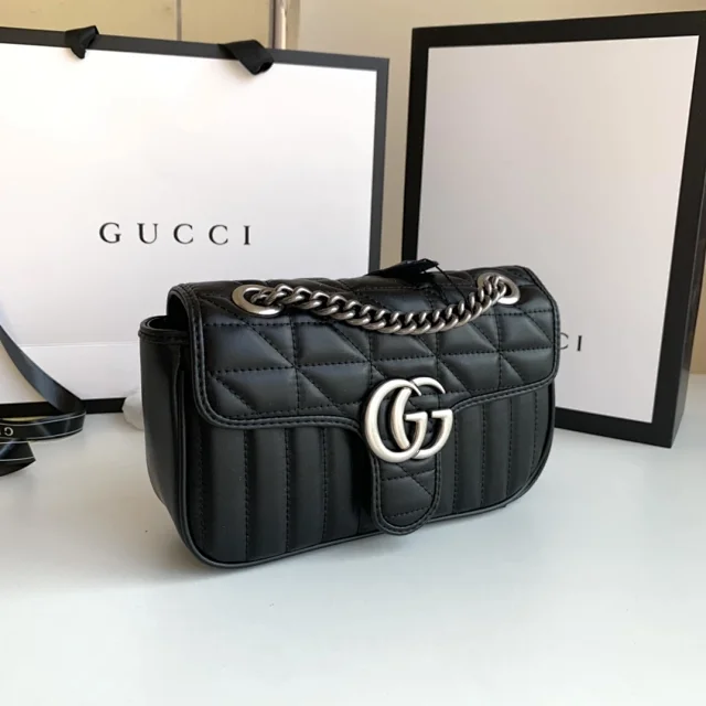 Gucci Crossbody Bags Quilted chain-strap GG product detail image 6