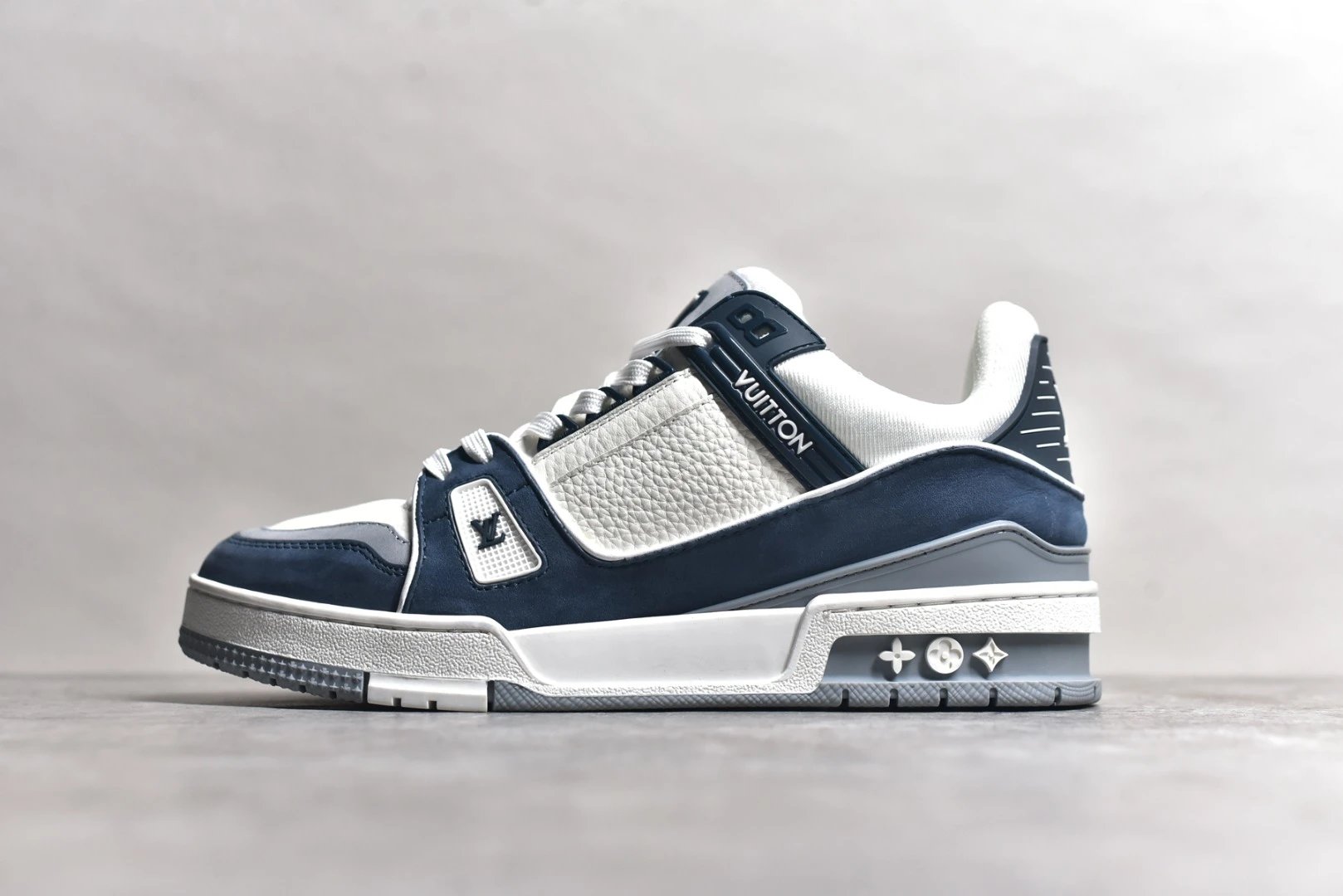 LV Blue and White Mesh Logo 1ABLUQ