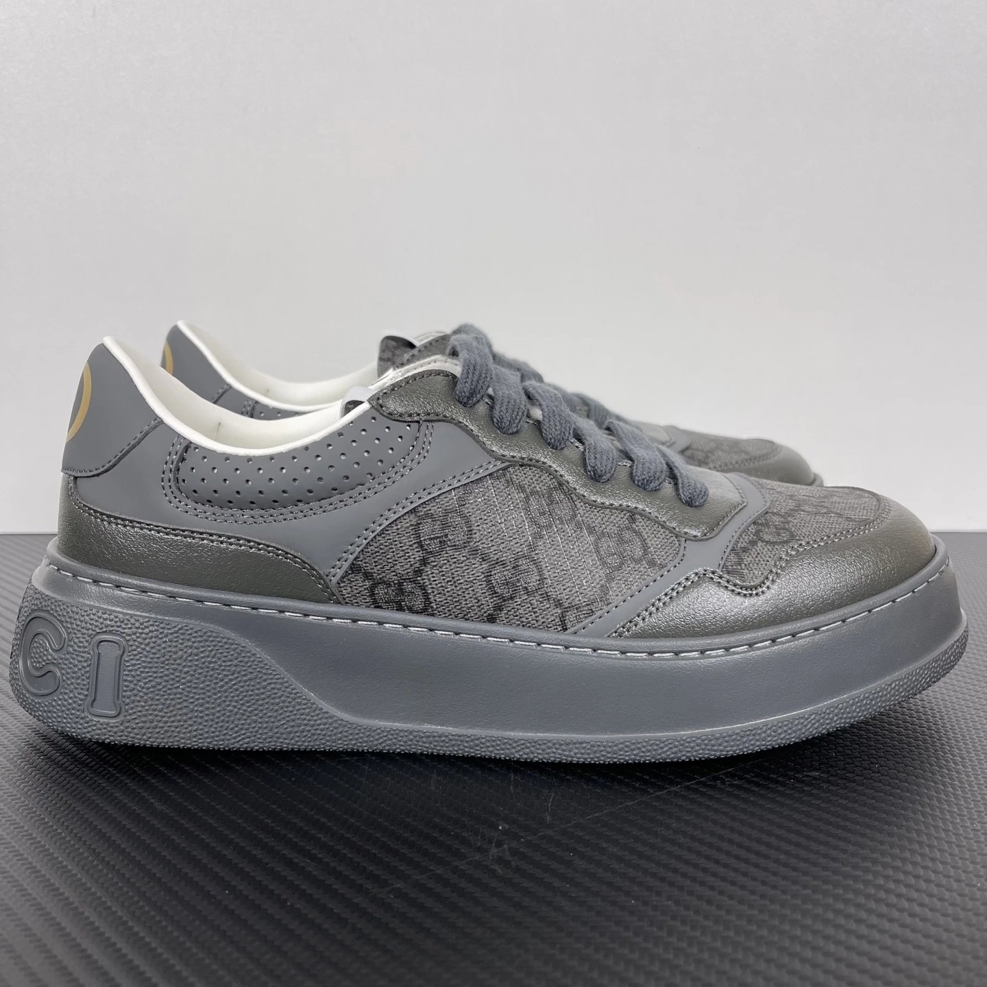 Gucci Sneakers Low-Top Platform with GG Monogram Panels — GC Cookie Shoes Black