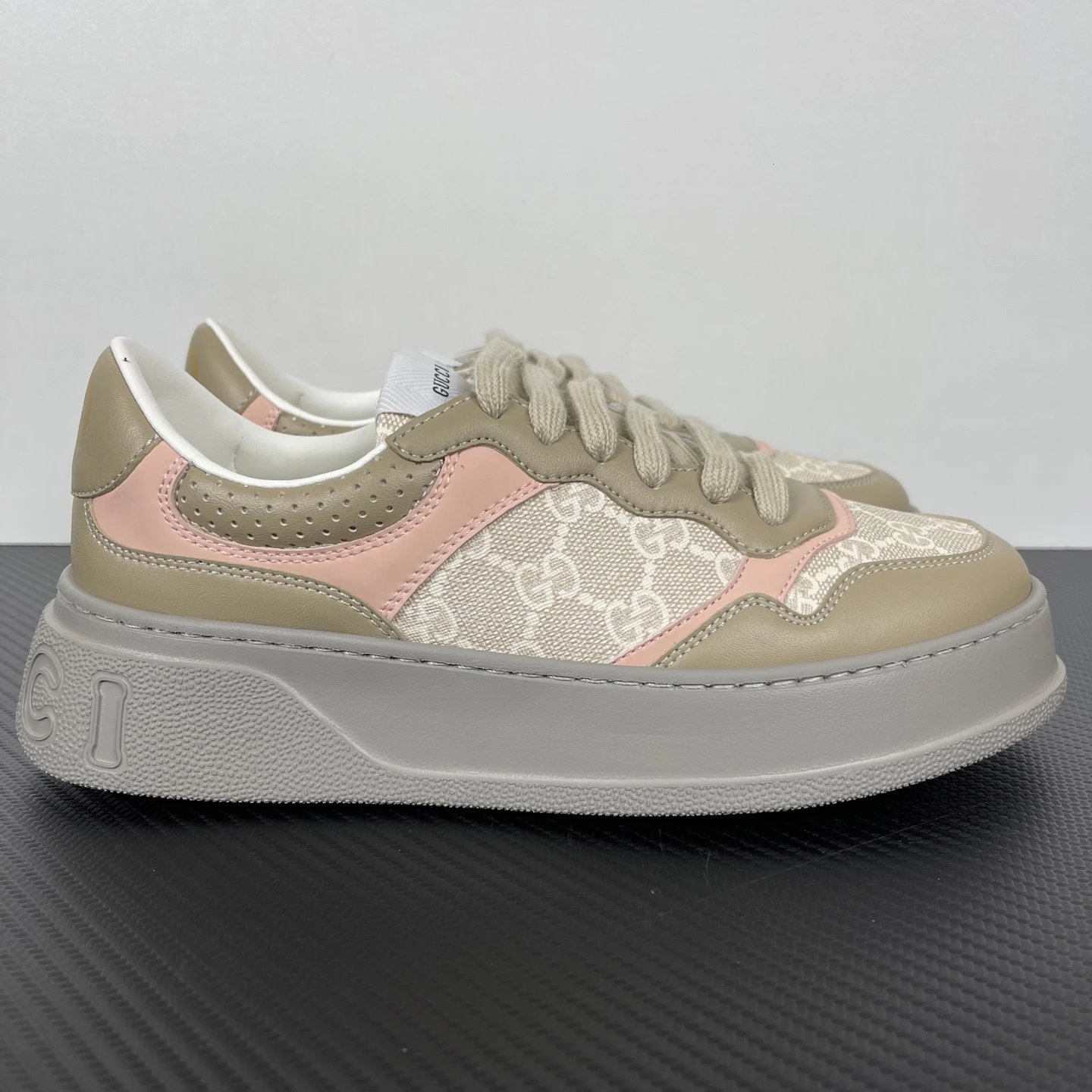 Gucci Sneakers Low-Top Platform with GG Monogram Panels — GC biscuit shoes gray green