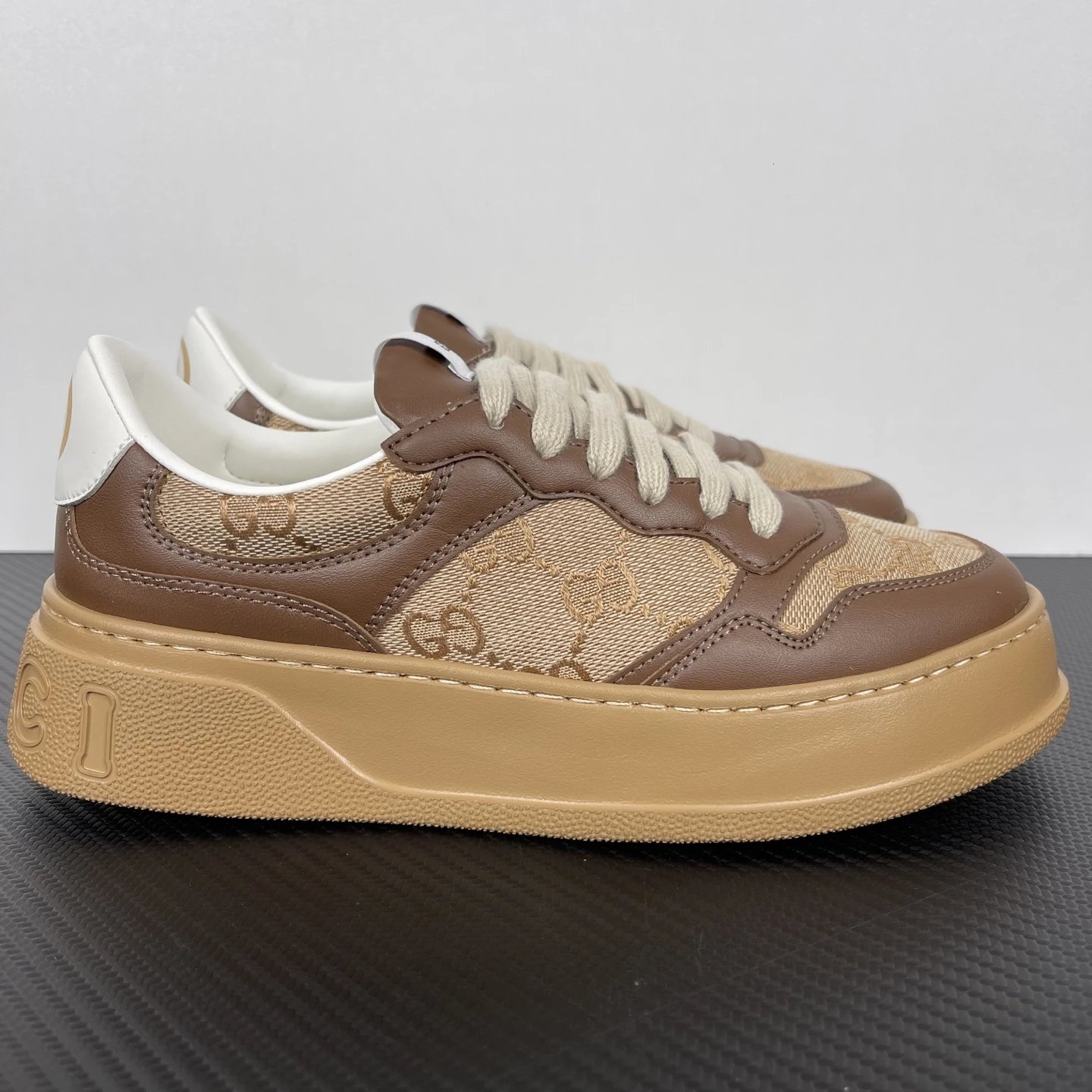 Gucci Sneakers Low-Top Platform with GG Monogram Panels — GC Cookie Shoes Brown