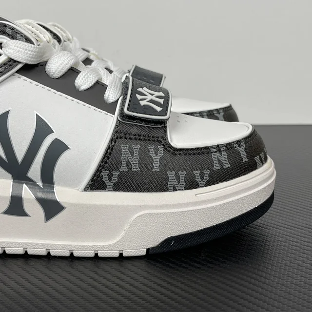 MLB Sneakers NY logo low-top product detail image 30