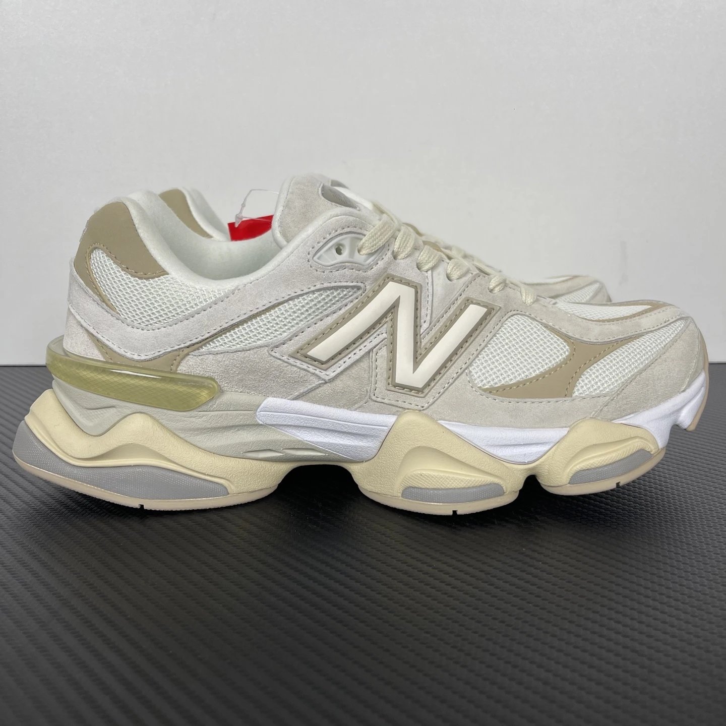 NB 9060 Beige U9060JAM