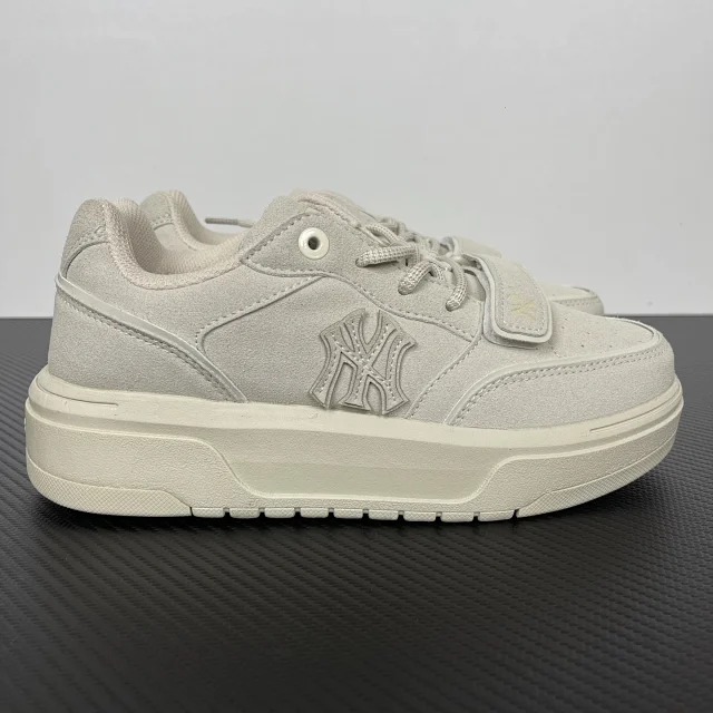 MLB Sneakers NY logo low-top product detail image 56
