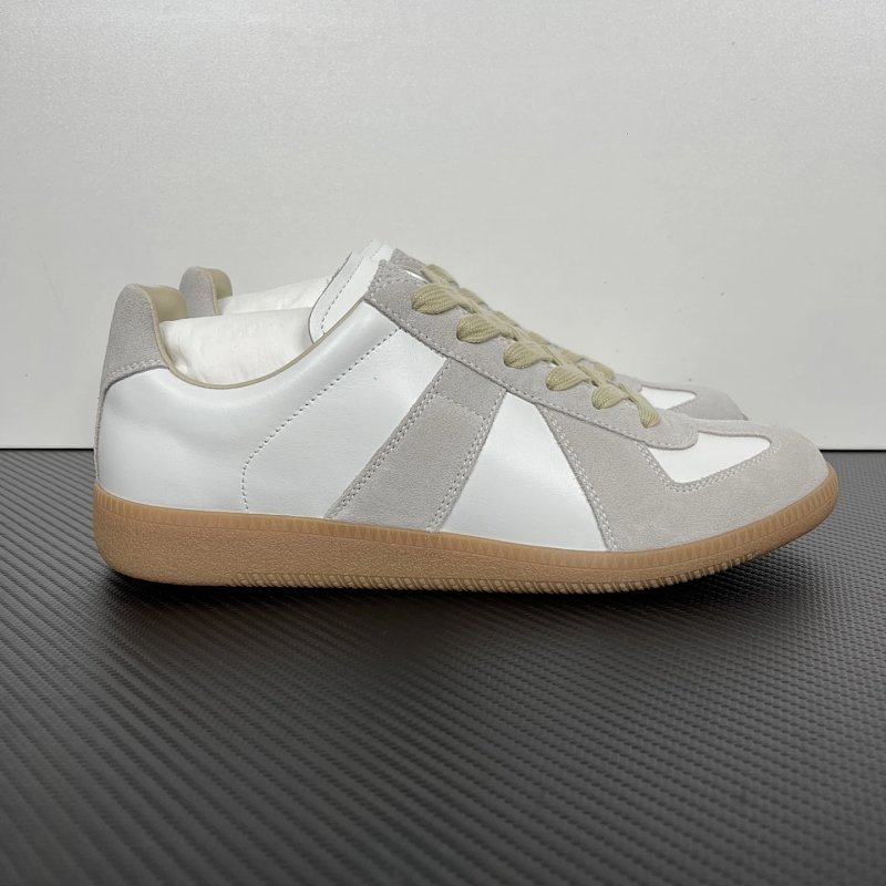 Shoes from Yin Kuang's Shop