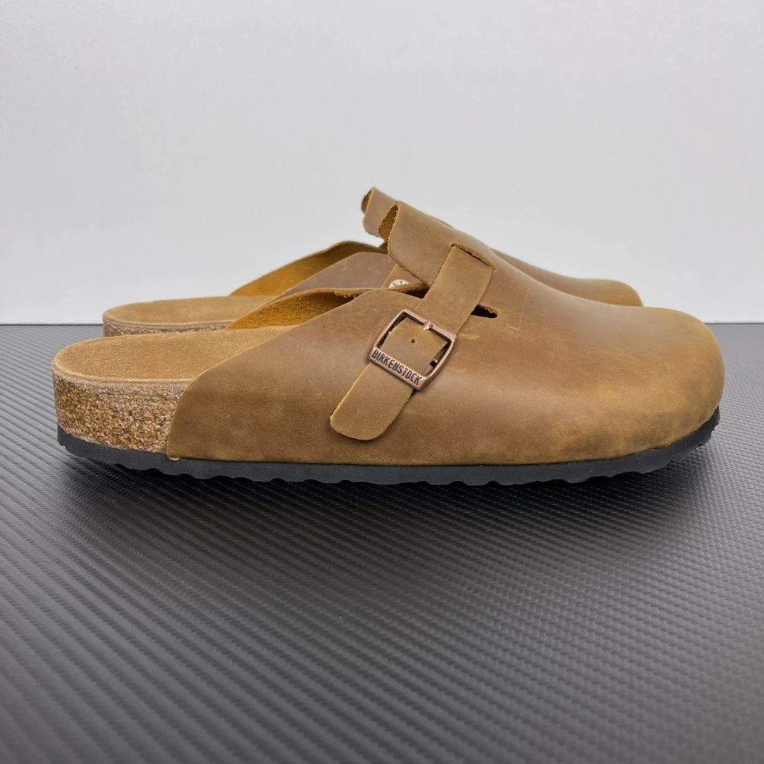Birkenstock Toe Loop Slides - Oil Wax Crazy Horse