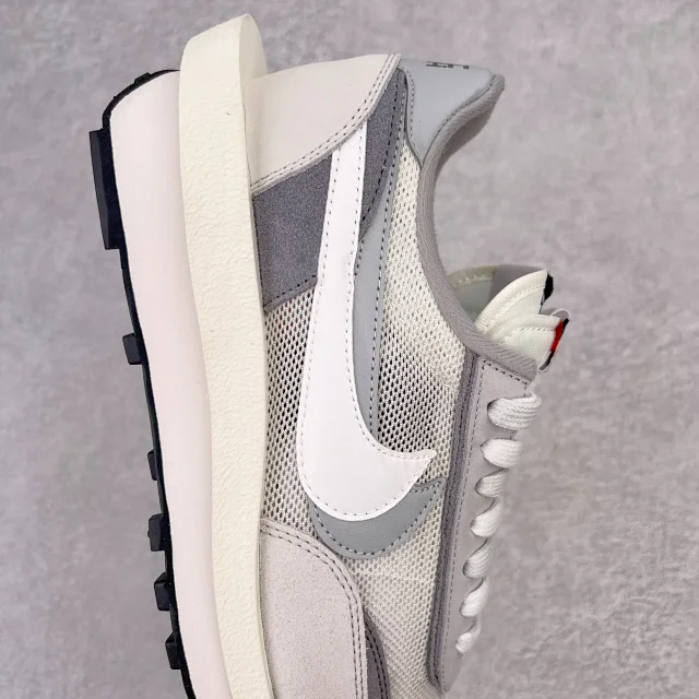 Nike Sneakers Sacai Collaboration Layered Double-Swoosh product detail image 6