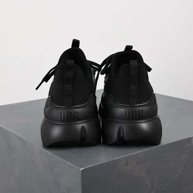 Dior Sneakers D-Connect product detail image 32