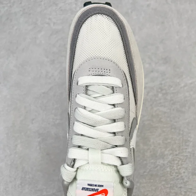 Nike Sneakers Sacai Collaboration Layered Double-Swoosh product detail image 4