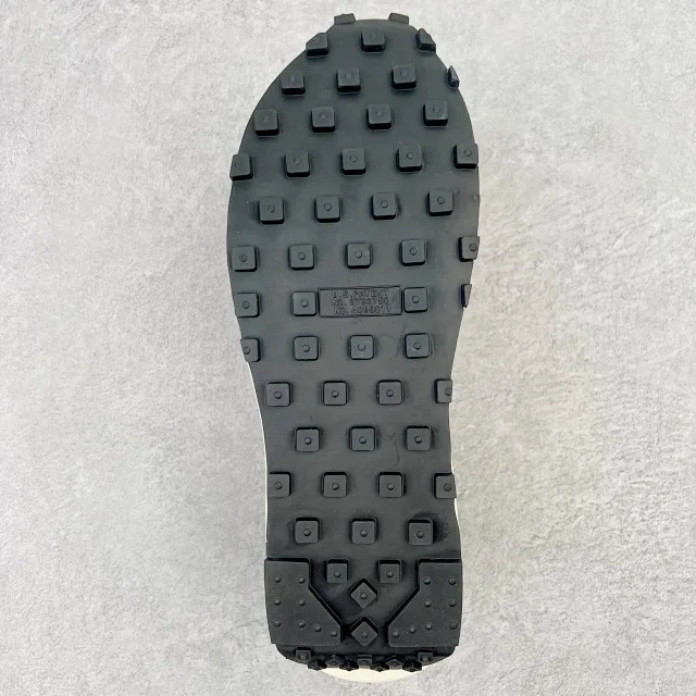 Nike Sneakers Sacai Collaboration Layered Double-Swoosh product detail image 8