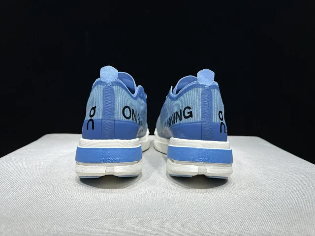 On Sneakers Cloudboom Strike product detail image 71