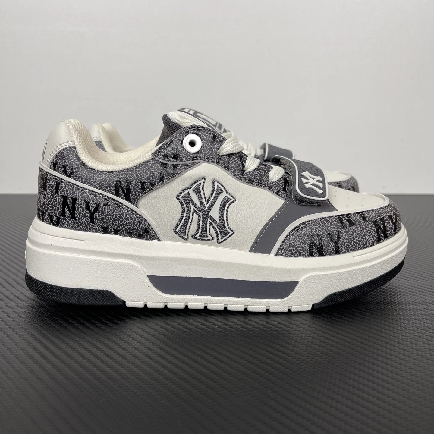 MLB Sneakers NY logo low-top — MLB Mid-Gray White Crackle 3ASXP025N-50MGD (GP002)