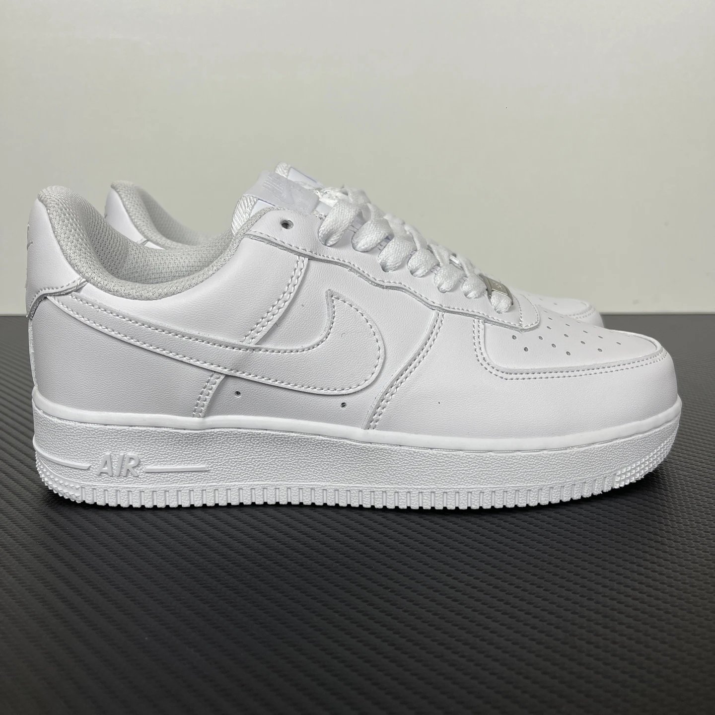 Nike Air Force 1 Low '07 Triple White CW2288-111