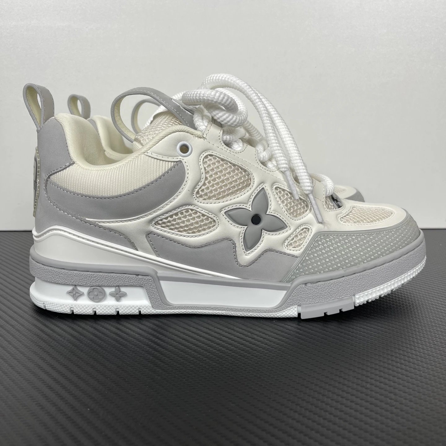 Louis Vuitton Skate Low Grey White 1AC52K