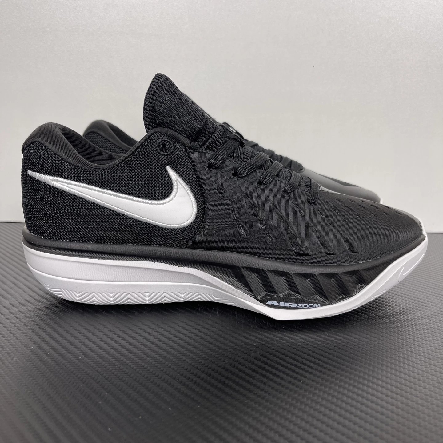 Nike Sneakers G.T. Cut 4 — G.T.4 Black and White BS2293-903