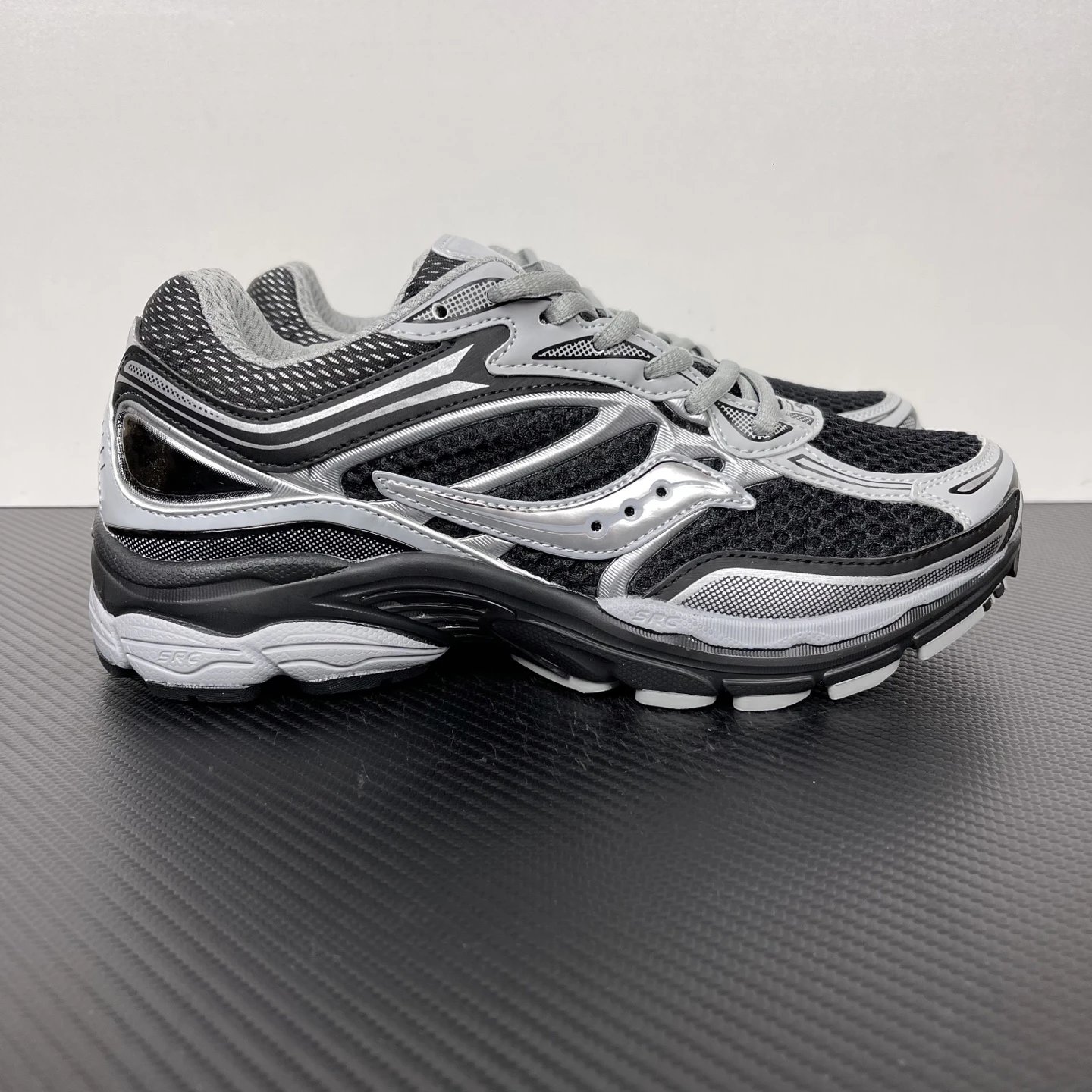 Saucony Grid Omni Sneakers - 3/8