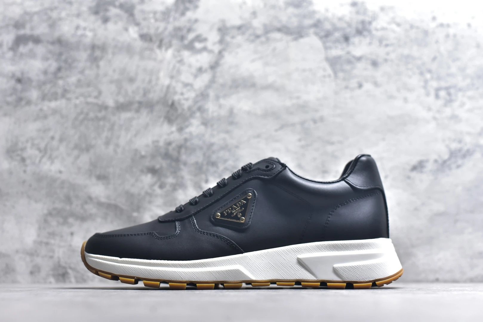 Prada Sneakers Prax 01 — Prax 01 black and white leather raw rubber