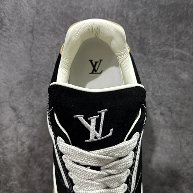 Louis Vuitton Sneakers LV Trainer product detail image 18