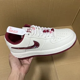 thumbnail for T1纯原AF-1特价促销原装头层品质 内置全掌气垫！非市场通过可比！13000+现货放心冲！