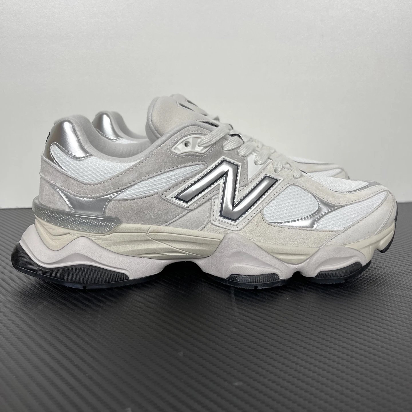 NB 9060 Grey/Silver/Black U9060JRB