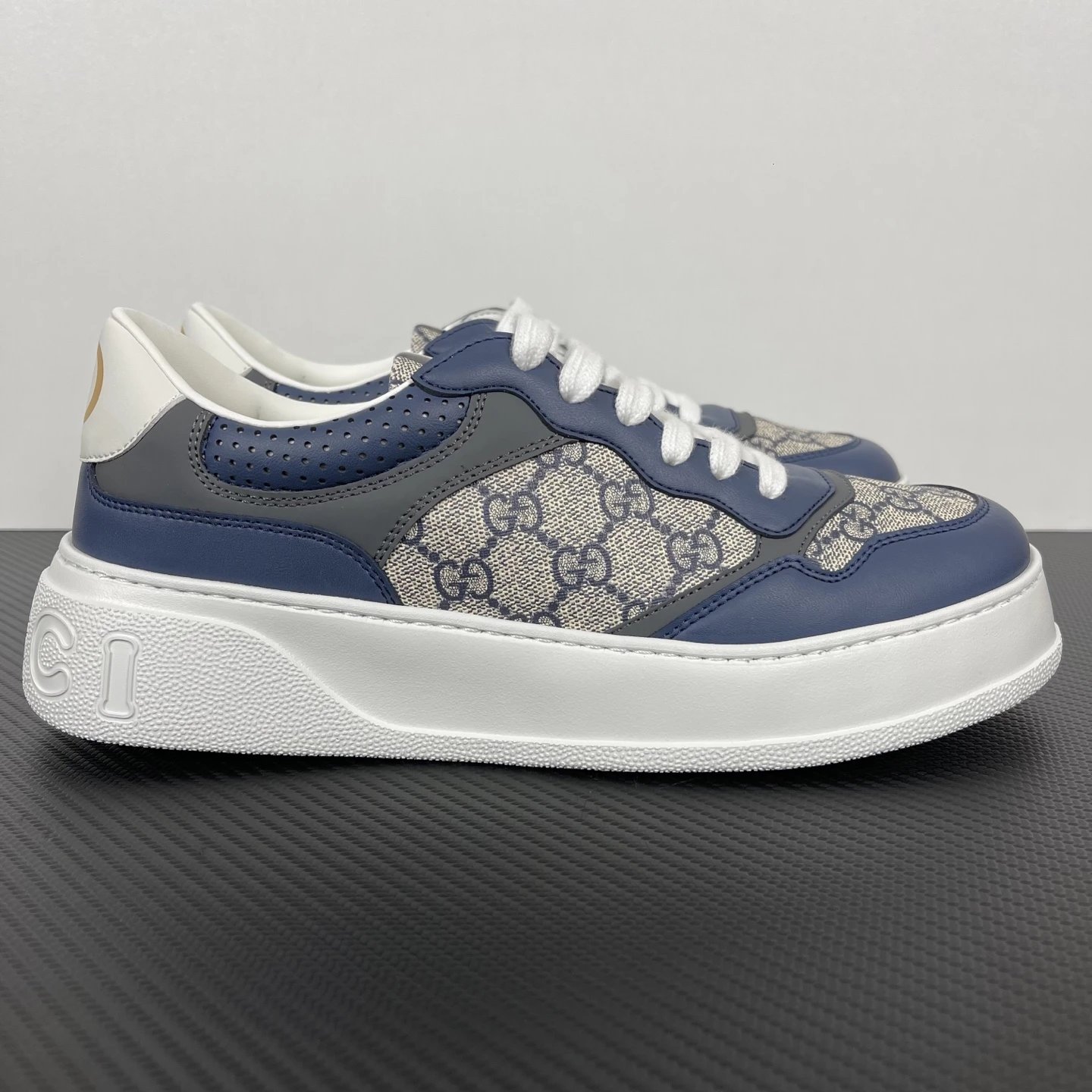 Gucci Sneakers Low-Top Platform with GG Monogram Panels — GC Cookie Shoes Blue