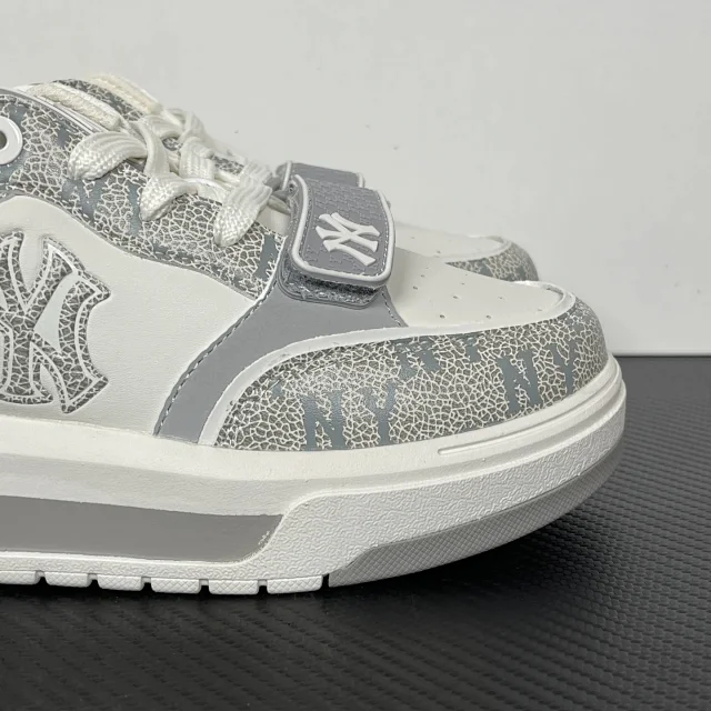 MLB Sneakers NY logo low-top product detail image 39