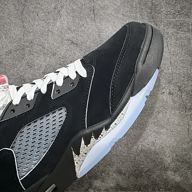 Nike Sneakers Air Jordan 5 product detail image 25