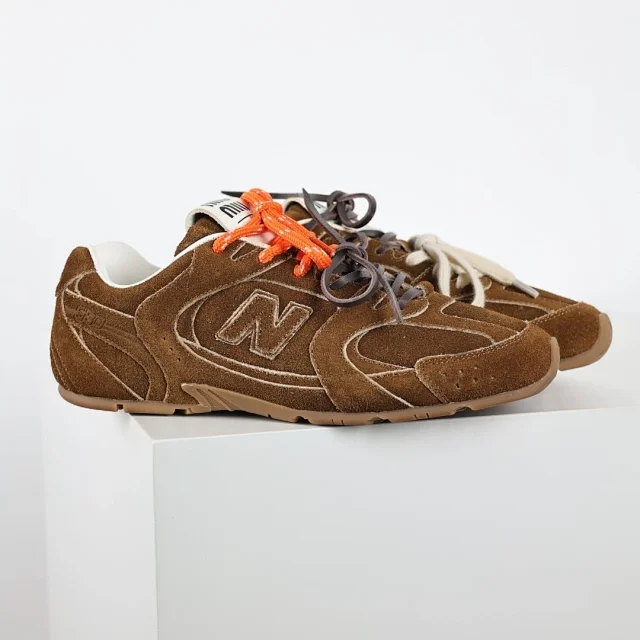 Miu Sneakers 530 Low-Top product detail image 27