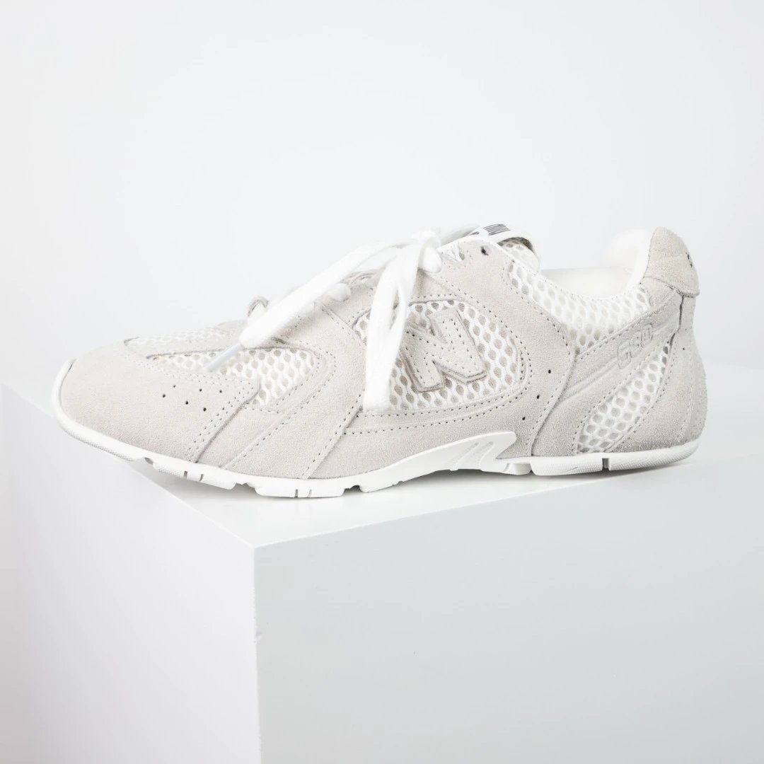 Miu Sneakers 530 Low-Top — Miu Miu 530 series white