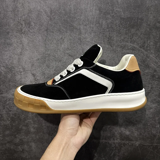 Louis Vuitton Sneakers LV Trainer product detail image 12