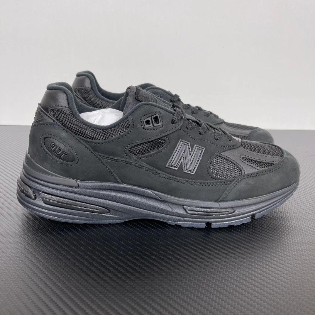 991V2 Stone Island Collaboration Black U991SK2