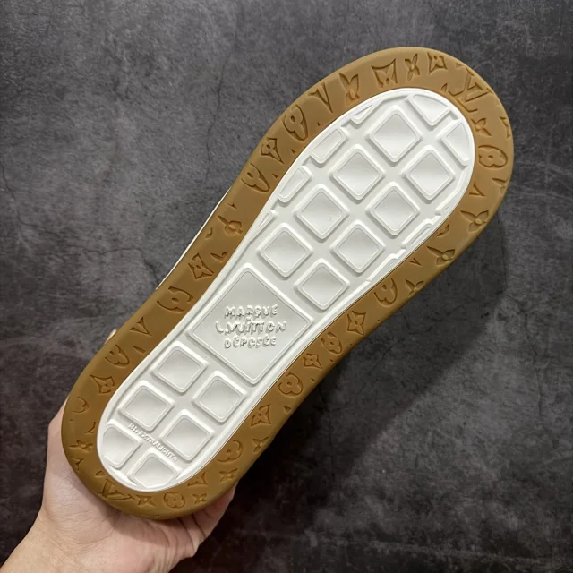 Louis Vuitton Sneakers LV Trainer product detail image 10