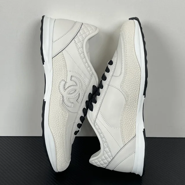 Chanel Sneakers Quilted CC Low-Top product detail image 35