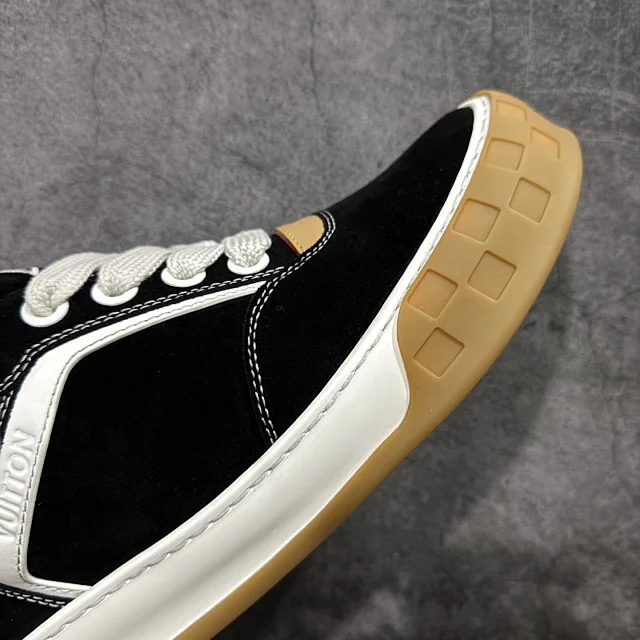 Louis Vuitton Sneakers LV Trainer product detail image 16