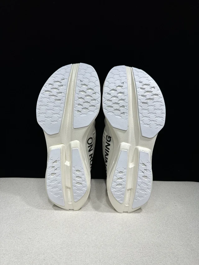 On Sneakers Cloudboom Strike product detail image 29