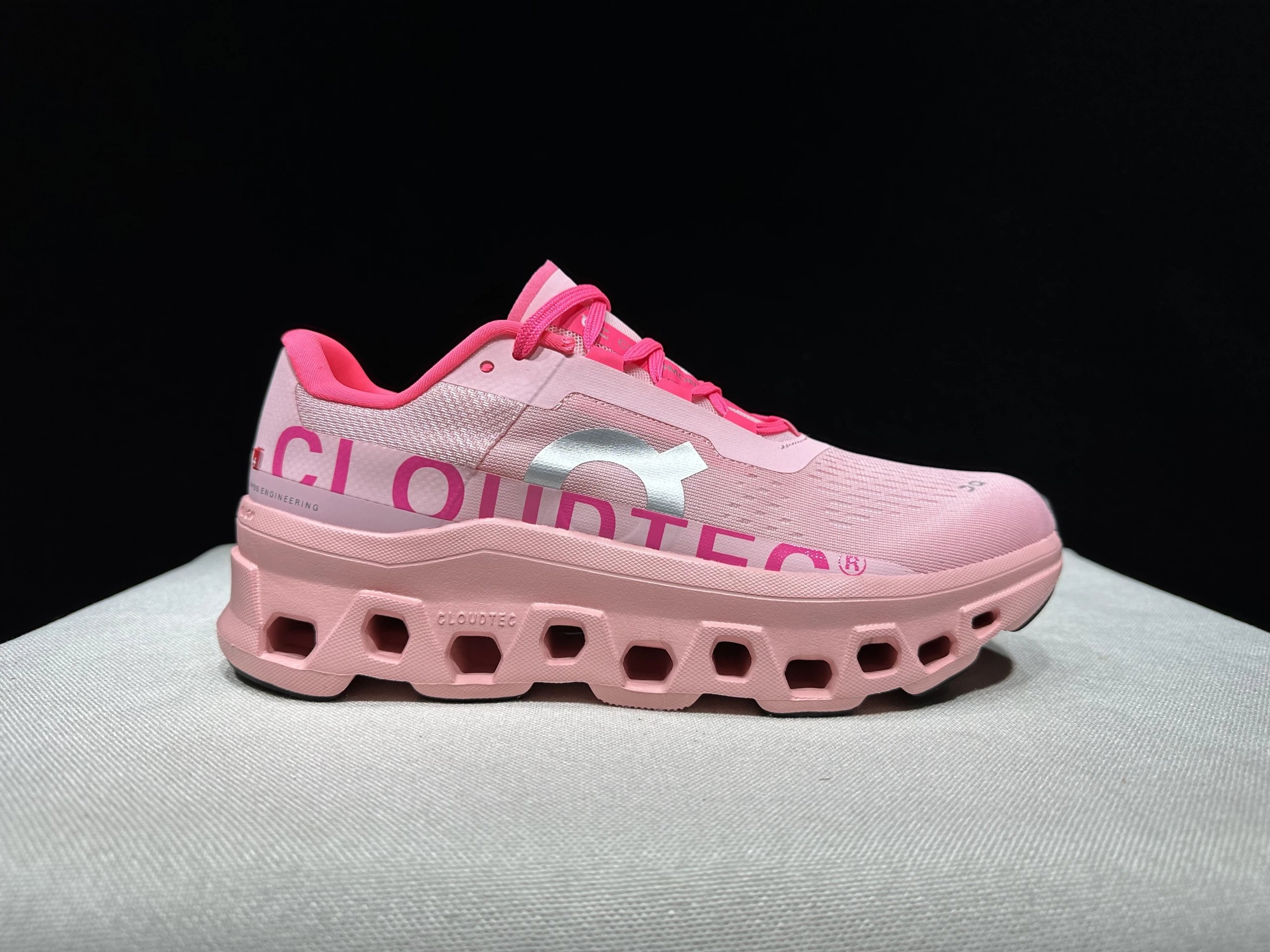 On Sneakers Cloudmonster — ON Monster Cherry Pink 61.99022