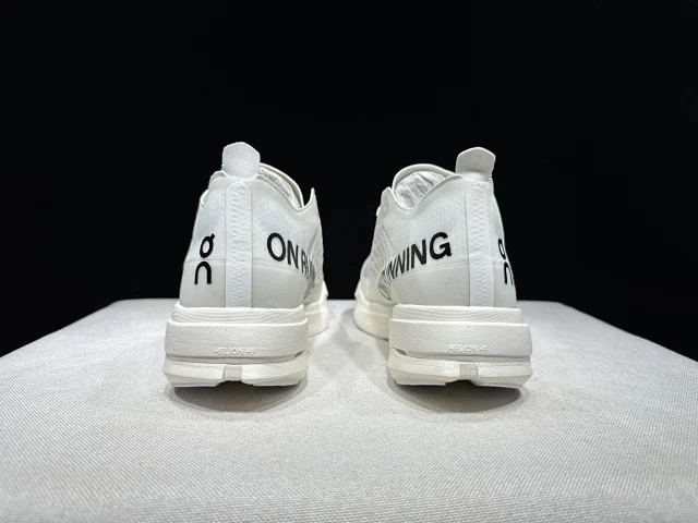 On Sneakers Cloudboom Strike product detail image 35