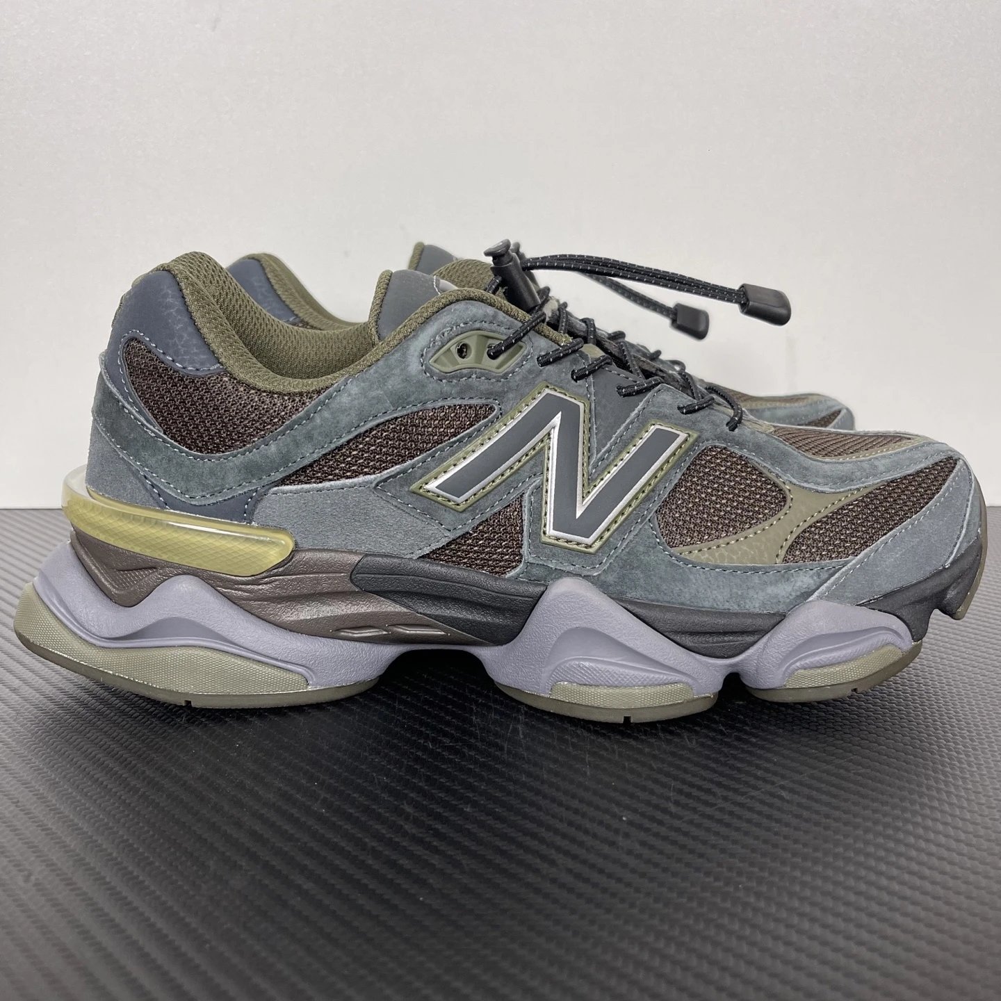 NB 9060 Green/Black Style#: U9060PH