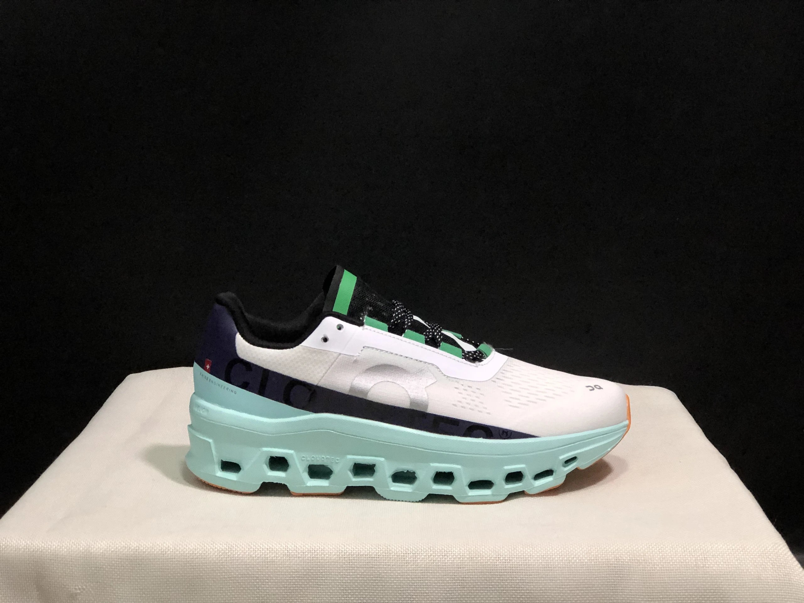 On Sneakers Cloudmonster — ON Monster Creek Green 40.99706