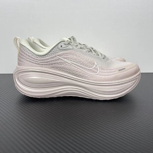 Nike Vomero 18 Low Summit White Medium Soft Pink IR2985-121