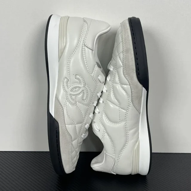 Chanel Sneakers Quilted CC Low-Top product detail image 17