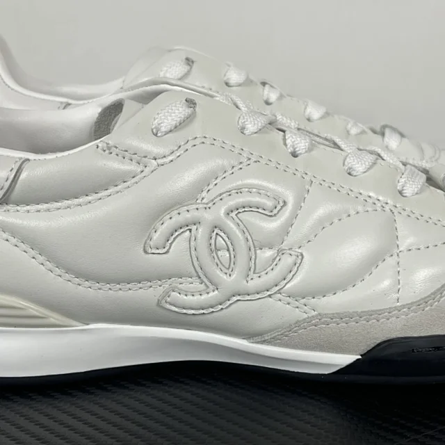 Chanel Sneakers Quilted CC Low-Top product detail image 13