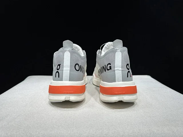 On Sneakers Cloudboom Strike product detail image 17