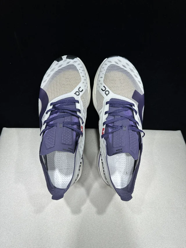 On Sneakers Cloudboom Strike product detail image 80