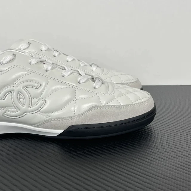 Chanel Sneakers Quilted CC Low-Top product detail image 11