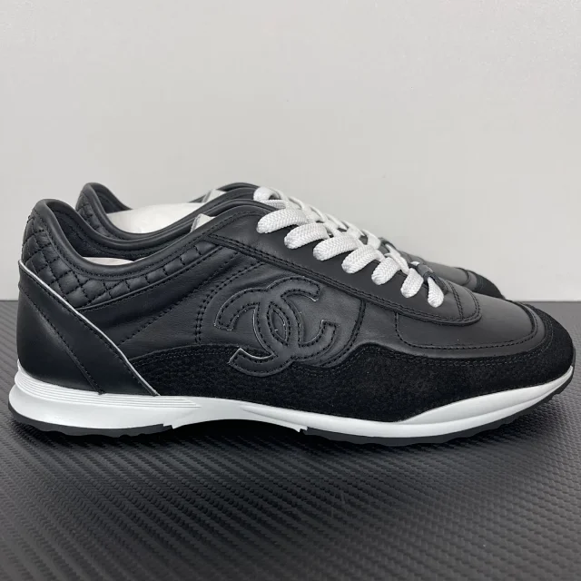 Chanel Sneakers Quilted CC Low-Top product detail image 19
