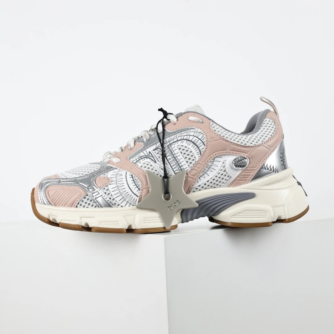 Dior Sneakers Chrono Low Sneaker — Dior Chrono Low Sneaker Grey Powder