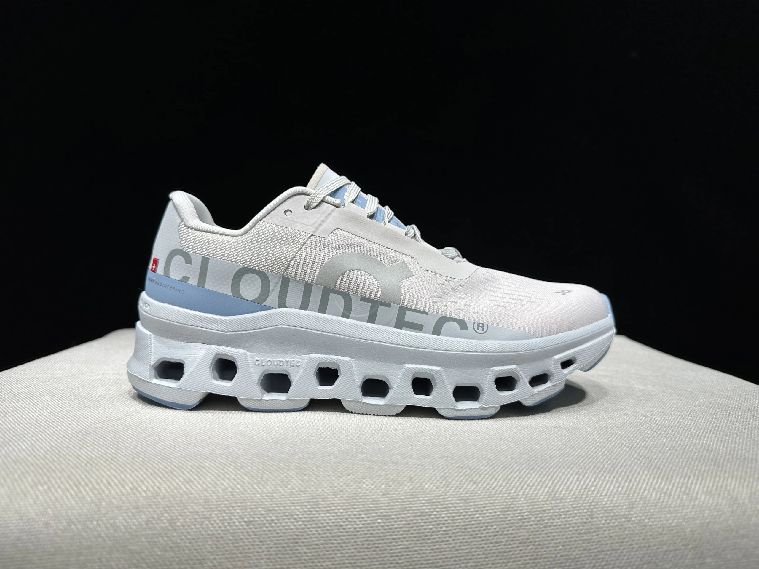 On Sneakers Cloudmonster — ON Monster White Light Blue 61.97653