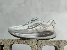 thumbnail for GT special price! Moon Landing V18 series special price! Anyone who has sold before knows, the quality is beyond doubt! So far, I've shot a version with the most detailed details!