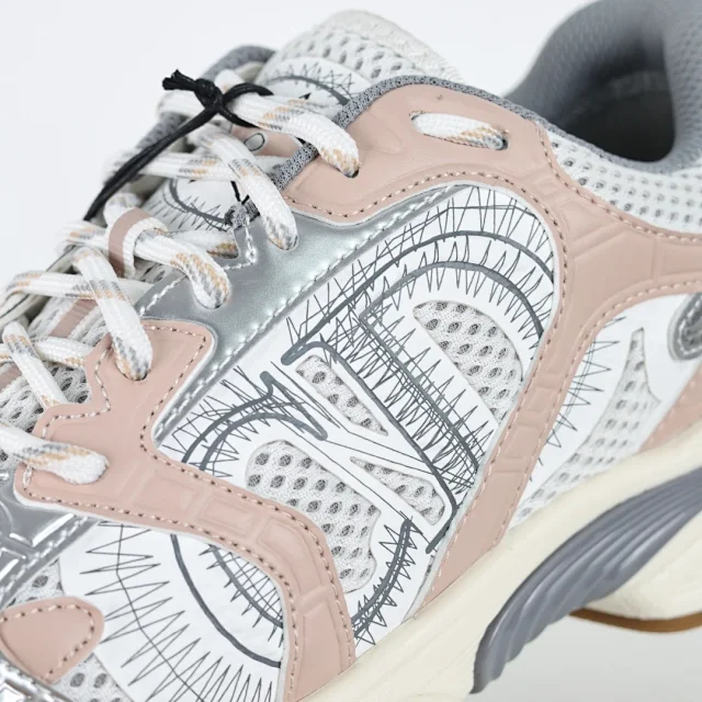 Dior Sneakers Chrono Low Sneaker product detail image 9